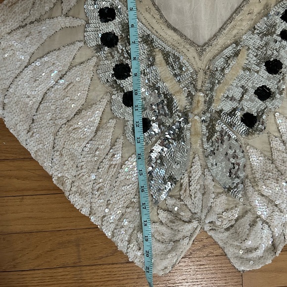 Vintage 100% Silk Sequin Butterfly Top- RARE - Picture 7 of 8